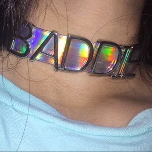 HOLOGRAPHIC BADDIE CHOKER 🤍